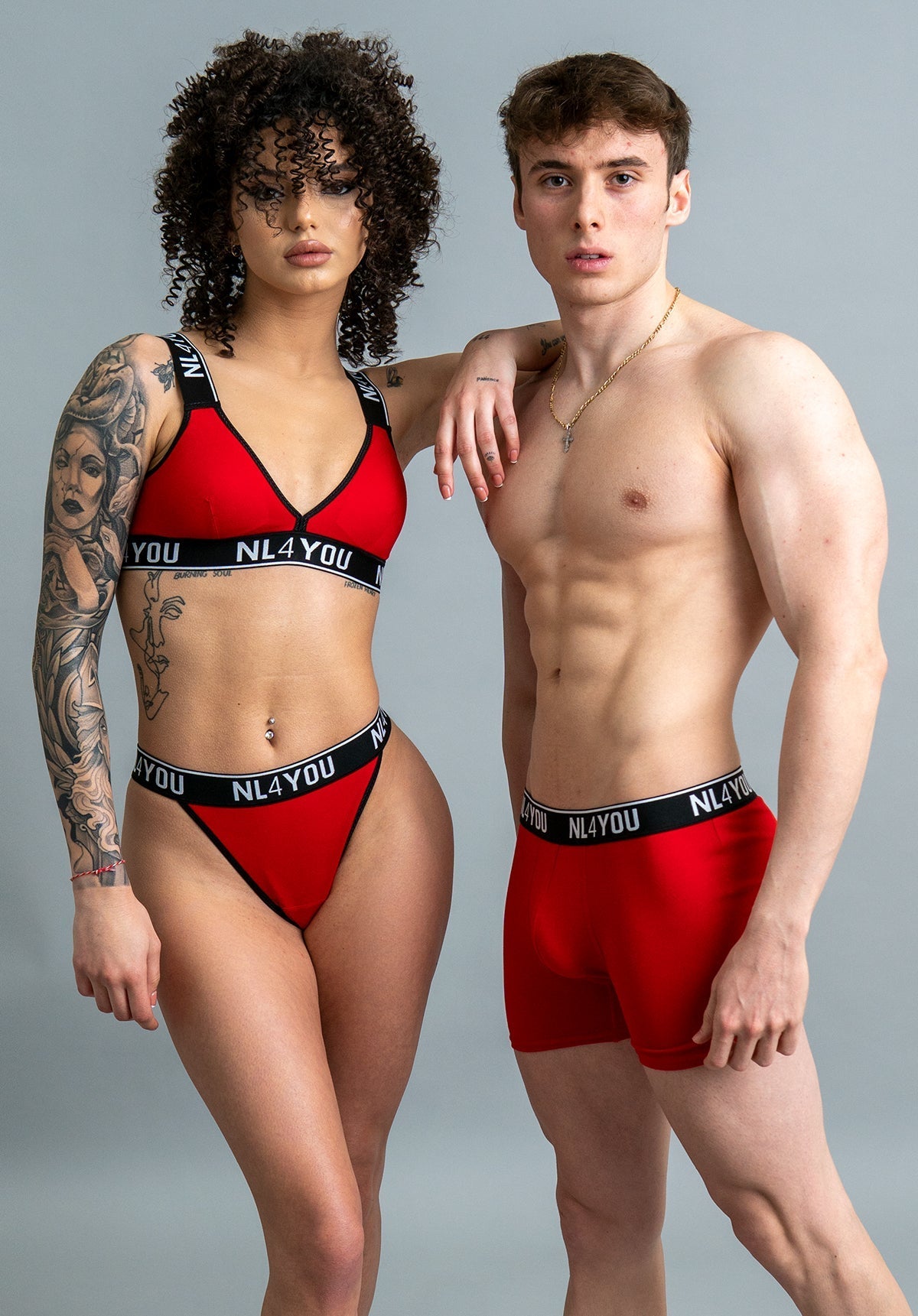 "Matching Couple Set" - Pachet promoțional de lenjerie intimă pentru cupluri: Set pentru femei + 2 boxeri pentru bărbați, culoare la alegere